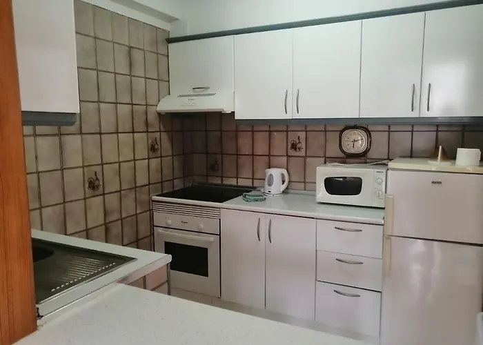 1 Bedroom Apartment With Stunning Sea View